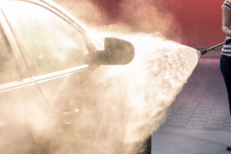 Czy skład chemiczny piany wpływa na jakość mycia pojazdu